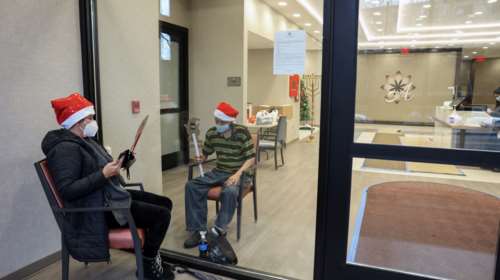 Κορονοϊός: Το 2020 αφήνει πίσω του 1.810.360 νεκρούς - Η ημέρα που άλλαξε τον κόσμο