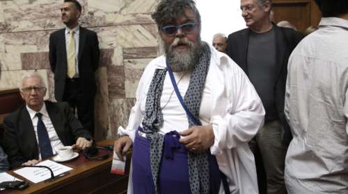 &quot;Έκλαψε&quot; το Τwitter με τα καμώματα Κραουνάκη: &quot;Τσίμπησε και 800άρι ο καλλιτέχνης από το δήμο&quot;