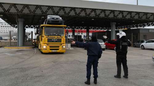 Πάτρα: Εξαρθρώθηκε μεγάλο κύκλωμα διακίνησης μεταναστών - Ανάμεσά τους και πρώην Λιμενικοί