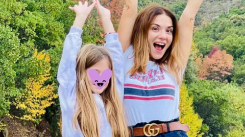 Ψηλή και κατάξανθη: Η κόρη της Βάσως Λασκαράκη είναι μία κούκλα