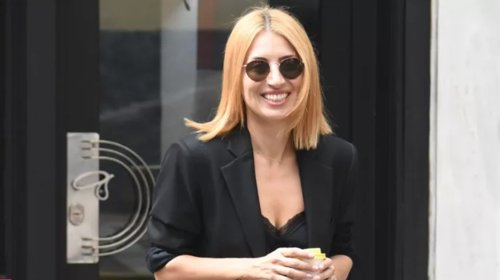 Αυτό είναι το ζεστό παλτό που φοράνε τώρα οι fashionistas: Το αγαπημένο της Μαρίας Ηλιάκη