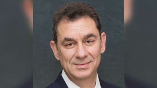 Κορονοϊός: &quot;Τζέντλεμαν&quot; ο Αλμπερτ Μπουρλά της Pfizer - &quot;Είμαι κατενθουσιασμένος με τα καλά νέα της Moderna&quot;