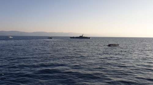 Κως: Χειριστής ταχυπλόου που μετέφερε 16 μετανάστες επιχείρησε να εμβολίσει σκάφος του Λιμενικού