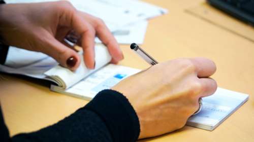 Ξεκινούν οι δηλώσεις αναστολής επιταγών στις τράπεζες - Διευκρινίσεις της ΕΕΤ