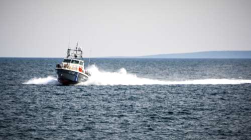 Δυτικά των Κυθήρων παραμένουν τα δύο φορτηγά πλοία που συγκρούστηκαν