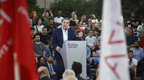 Αλέξης Τσίπρας: &quot;Επιτρέπεται να πέσεις, επιβάλλεται να σηκωθείς. Είμαστε όρθιοι&quot;