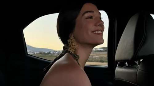 Η Μελίνα Νικολαΐδη σε cheat day: Το λιπαρό γεύμα που απήλαυσε στο κρεβάτι της