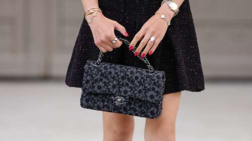 Είσαι βιαστική; Τρεις έξυπνοι τρόποι για να στεγνώσει πιο γρήγορα το βερνίκι νυχιών