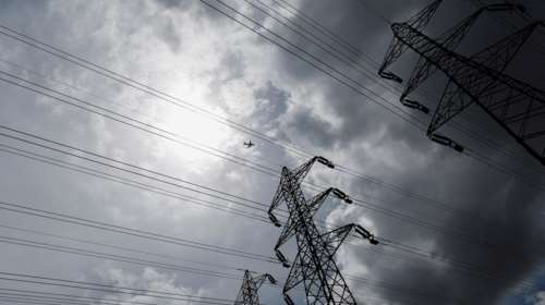 Λήψη μέτρων για τα προβλήματα της αγοράς ηλεκτρικής ενέργειας ζητούν από την Κομισιόν Ελλάδα-Ρουμανία-Βουλγαρία