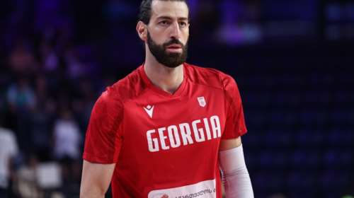 Απίστευτο ξέσπασμα του Σενγκέλια κατά των διαιτητών στον αγώνα με την Ιταλία