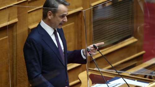 Η επίμονη, περίεργη ερώτηση Μητσοτάκη στον Τσίπρα για παρακολουθήσεις &quot;υπουργών, δημοσιογράφων, δικαστών&quot; επί ΣΥΡΙΖΑ