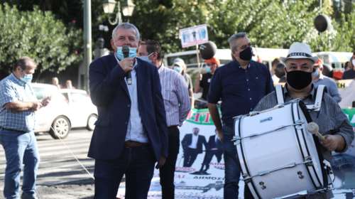 Ο Γιαννάκος της ΠΟΕΔΗΝ ανησυχεί και καλύπτει τους ανεμβολίαστους: Θα τους κλειδώσουμε στο σπίτι;