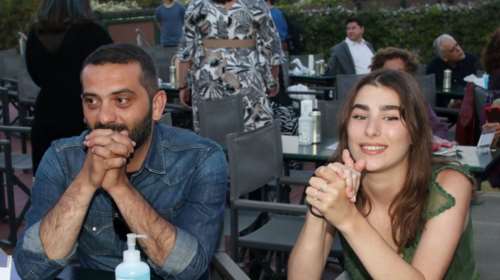 Χρύσα Μιχαλοπούλου και Λεωνίδας Κουτσόπουλος: Μαγειρική στην κουζίνα του σπιτιού τους