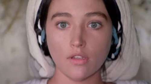 Ολίβια Χάσει: Πώς είναι σήμερα η Παναγία από τον &quot;Ιησού από τη Ναζαρέτ&quot; [εικόνες]