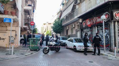 Άγρια συμπλοκή στα Πατήσια με αφορμή κλοπή αντικειμένων - Κατασχέθηκε υποπολυβόλο ρέπλικα