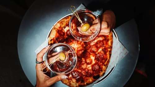 Πώς η Αθήνα άλλαξε τον τρόπο που τρώει πίτσα