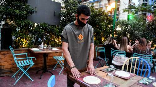 Γεωργιάδης: Θα ανοίξουν και οι εσωτερικοί χώροι των εστιατορίων τον Ιούνιο - Τέλος τα SMS την Παρασκευή