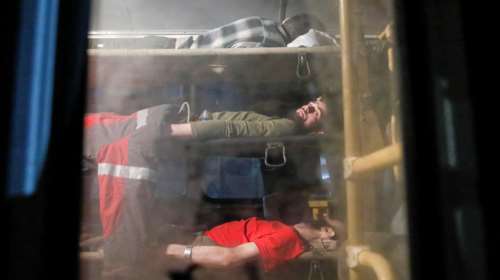 Ουκρανία: Η Ρωσία ισχυρίζεται πως 1.700 μαχητές παραδόθηκαν στη Μαριούπολη - Σιγή από το Κίεβο