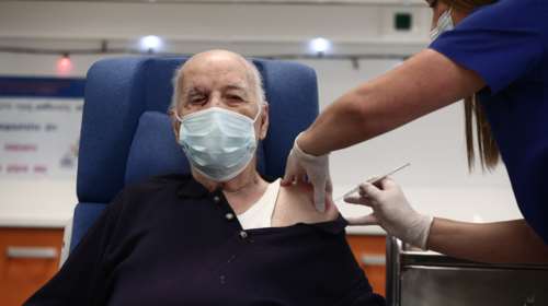 Εμβολιασμοί: Στην 5η θέση η Ελλάδα στην ΕΕ- Κάνουμε 15.500 εμβόλια την ημέρα