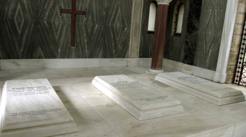 Η ιστορία των βασιλικών τάφων στο Τατόι: Ποιοι γαλαζοαίματοι έχουν ταφεί εκεί [εικόνες]