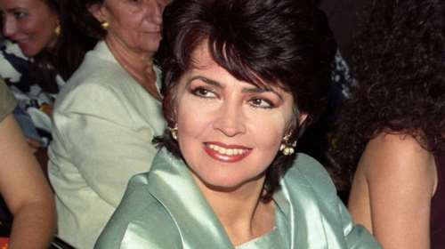 45 χρόνια πριν: Όταν η Μιμή Ντενίση πόζαρε στη Μύκονο ως μοντέλο του Μπίλι Μπο