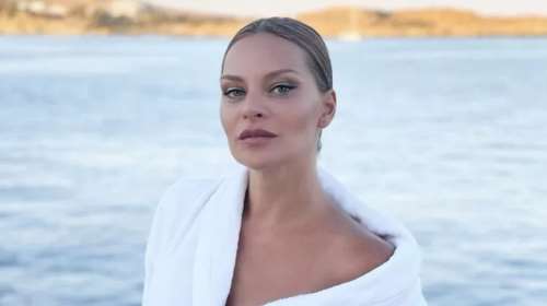 Στη Μύκονο μαζί με τη μονάκριβη κόρη της, Ελένη: Η Υβόννη Μπόσνιακ ποζάρει με μπικίνι και μας χαρίζει λίγες ακόμη στιγμές καλοκαιριού
