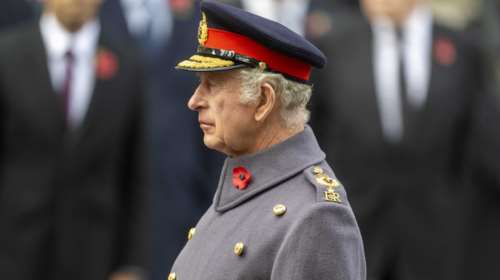 Τα μοναχικά γενέθλια του Βασιλιά: Ο Κάρολος κλείνει τα 74 χωρίς επίσημο δείπνο και καλεσμένους