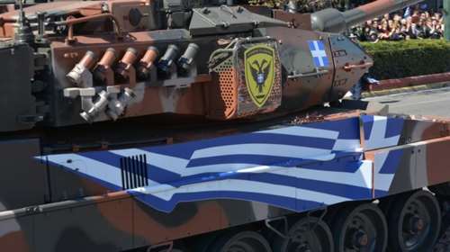 25η Μαρτίου - Εντυπωσιακό: Tεθωρακισμένα με ειδικό διάκοσμο για την επέτειο των 200 ετών [Εικόνες]