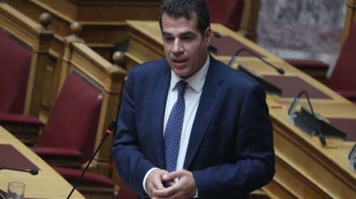 Πλεύρης: Η Αριστερά αισθάνεται την ανάγκη να πιστέψει τους μετανάστες και τους διακινητές και όχι το Λιμενικό