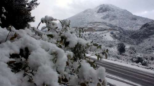 Κακοκαιρία Διομήδης:  Κλειστά τα σχολεία στη Σαμοθράκη - Κλειστοί δρόμοι στη Θεσσαλονίκη