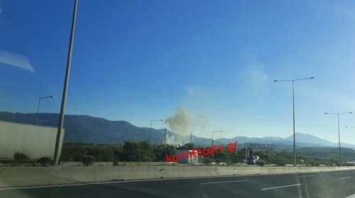 Δύο φωτιές στο Λουτράκι Κορινθίας κοντά στον Ισθμό - "Έχουν περιοριστεί", λέει ο δήμαρχος