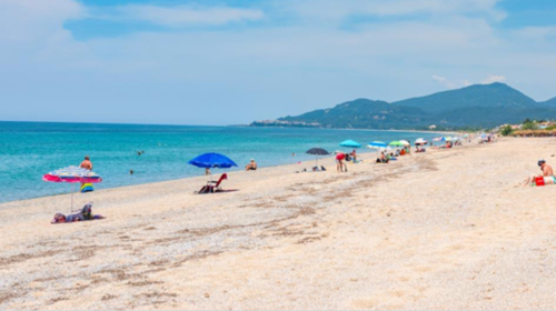 Οι 10 ασφαλέστερες παραλίες στην Ευρώπη για... social distancing - Στην κορυφή τους μία ελληνική [εικόνες]