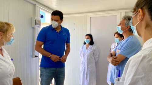 Στη Σύρο ο Κικίλιας: &quot;Εξαφαλίσαμε τα νησιά μας με 50.000 εμβόλια&quot;