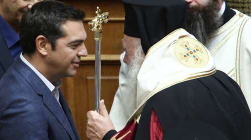 Επικοινωνία Τσίπρα με Ιερώνυμο: Η Εκκλησία προτείνει αυτό που δεν τολμά η κυβέρνηση να εφαρμόσει