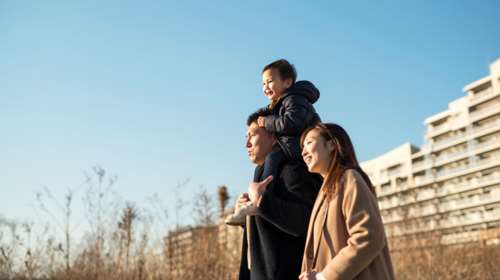 Έμεινε έγκυος με δωρητή σπέρματος - Όταν έμαθε ότι της είπε ψέματα για την καταγωγή του έδωσε το παιδί για υιοθεσία