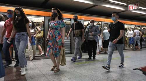 Συναγερμός στο Μοναστηράκι: Εκκενώνεται ο σταθμός του Μετρό μετά από τηλεφώνημα για βόμβα