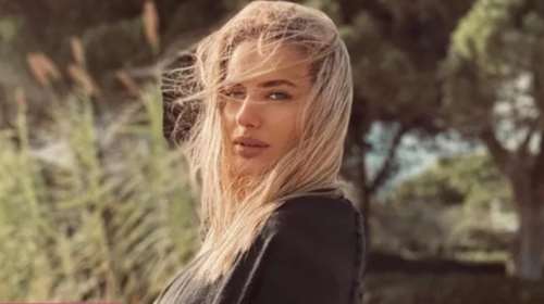 Ντόρα Μακρυγιάννη: Υιοθέτησε το honey blond που γράφει (τέλεια) στον φακό