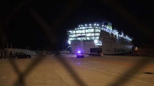 Θρίλερ με το πλοίο &quot;Ελ. Βενιζέλος&quot; και τα 119 κρούσματα κορονοϊού - Νοσηλεύεται 70χρονος [βίντεο]