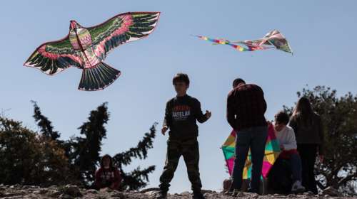 Η μεγάλη γιορτή της Αποκριάς στην Αθήνα: Ολες οι εκδηλώσεις το Σαββατοκύριακο -  Καθαρά Δευτέρα στου Φιλοπάππου