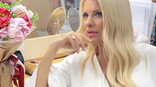 Αποκλειστικές φωτογραφίες: Στο καμαρίνι της Ελένης Μενεγάκη μετά την αποχώρησή της