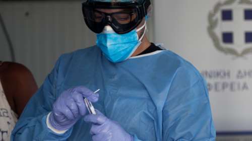 Κορονοϊός: Δύο νέοι θάνατοι σε Αθήνα και Μυτιλήνη - Έφτασαν τους 354 οι νεκροί