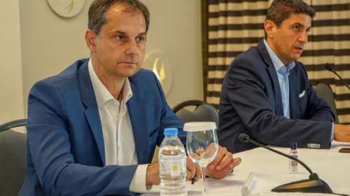 Θεοχάρης για τουρισμό: Αυτή τη στιγμή έχουμε τον έλεγχο, σε αντίθεση με άλλες ανταγωνιστικές μας χώρες