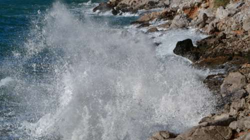 Καλλιάνος: Έρχονται μελτέμια έως 8 μποφόρ - Που θα σημειωθούν μπόρες και καταιγίδες μέχρι την Κυριακή
