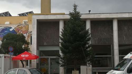 Διαφορετικά Χριστούγεννα λόγω κορονοϊού - Θεσσαλονίκη: Έλατο 10 μέτρων στο νοσοκομείο ΑΧΕΠΑ