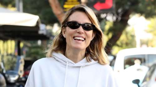 Βίκυ Καγιά: Όταν παρουσίαζε εκπομπή φορώντας το πιο λαμπερό μίνι φόρεμα, το 2007