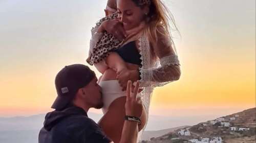 Β. Μιλλούση - Τα πρώτα γενέθλια της μικρής Σοφίας: Μια εικόνα, ένας χρόνος δεν ξέρω πόσες μοναδικές λέξεις...