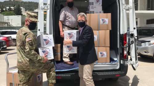 Κορονοϊός: Δωρεά υγειονομικού υλικού στην ΕΛ.ΑΣ από την πρεσβεία των ΗΠΑ [εικόνες]