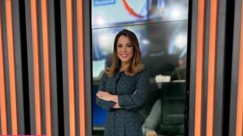 Η Ευλαμπία Ρέβη μάς δείχνει πως να βάλουμε χρώμα στο ντύσιμο του γραφείου