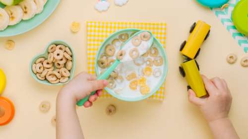 Γιατί τα δημητριακά πρωινού γίνονται όλο και πιο επικίνδυνα για τα παιδιά