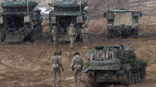 Πεντάγωνο: Οι Ρώσοι εντείνουν την πίεση στο Κίεβο - Φάλαγγα προωθείται από τα βορειοανατολικά